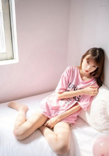 漂亮的女邻居4