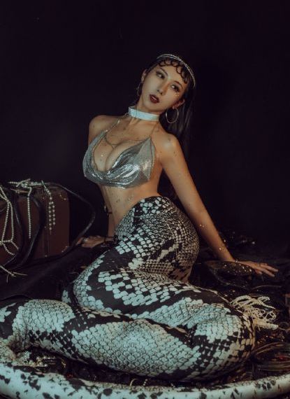 动漫美女靠逼视频