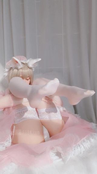 动漫美女隐私打扑克视频