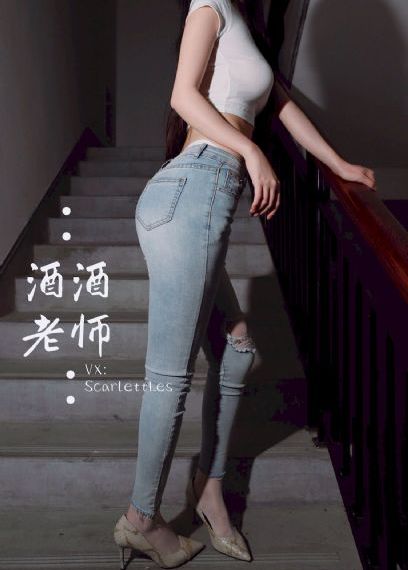 末班车后在胶囊旅馆的夜晚