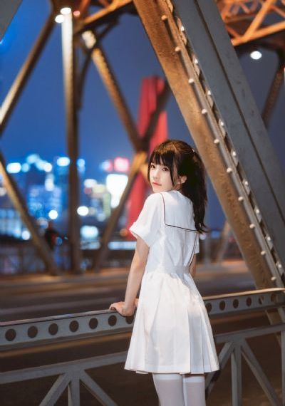 女大学生2