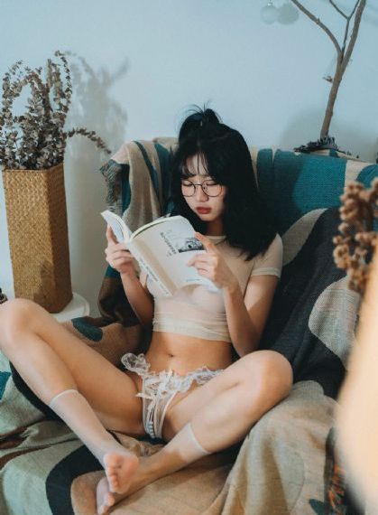 外宿朋友的女人