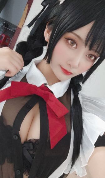 26岁女高中生动漫